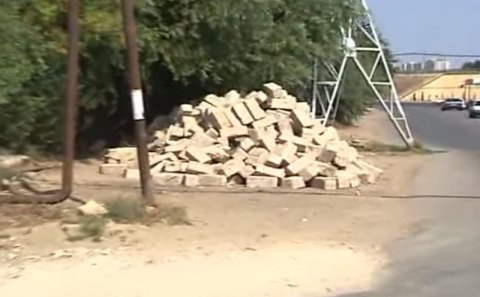Bağı məhv edərək kafe tikmək istəyirlər - Bakıda (VİDEO)