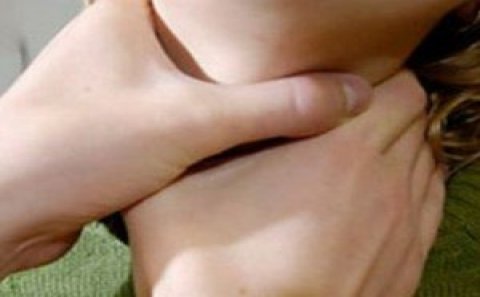 Bakıda ana 15 yaşlı qızını boğub öldürdü - Şok olay