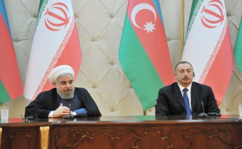 İlham Əliyev və Həsən Ruhani mətbuata birgə bəyanatlarla çıxış ediblər