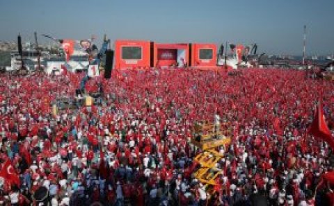 Mitinqdə 5 milyon adam iştirak edib- İstanbulda