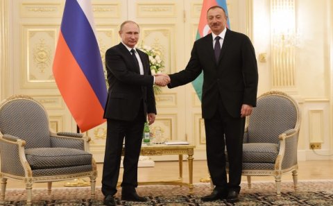Putin Əliyevlə görüşdü - Foto