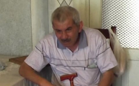 Bacıları xəstə qardaşdan imtina edib - Video