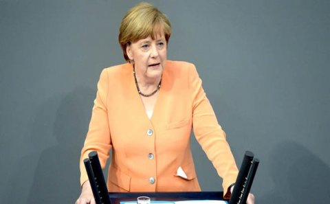 Merkel: “Türkiyəsiz mümkün deyil”