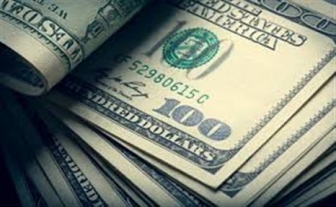Banklar dolları rəsmi məzənnədən - 8% baha satır