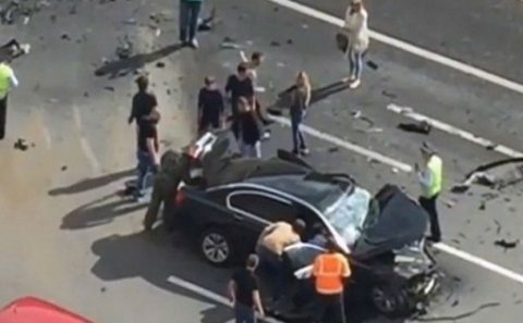 Putinin maşını qəzaya uğradı, prezidentin sürücüsü öldü –VİDEO