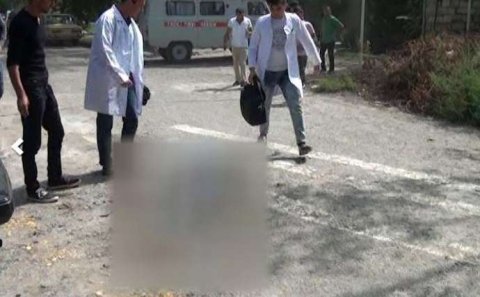 Salyanda gənc oğlanın yolun ortasında can verdiyi ANLAR - VİDEO