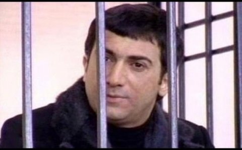 Rövşən Lənkəraniskinin anası Zaurun verilişlərinə başqa adla pul göndərirmiş