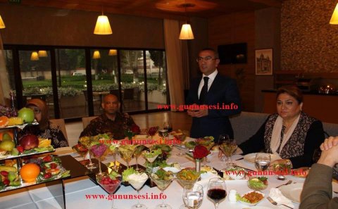 İCRA BAŞÇISININ YEMƏK STOLU… – Ərəb şeyxlərini heyrətə salar +FOTOLAR