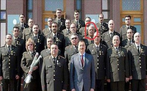 HƏBSDƏKİ 2 GENERAL ÜZLƏŞDİRİLİB - Qanunsuz dinləmə işinin istintaqında