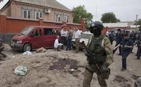 Çeçenistanda atışma: 4 polis yaralandı, 7 silahlı...