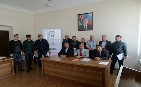  Səməd Vəkilov sahibkarlara hüquqi yardım etdi-Müvəkkil Hüquq Mərkəzi 
