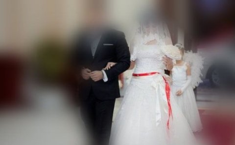 Restorana borclu qalan bəy qaçdı - Gəlin isə... İnanılmaz olay!