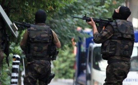 Türkiyə polisi “Petkim”də əməliyyat keçirdi-Həbs olunanlar var