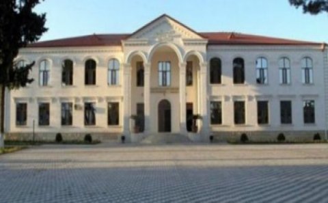 Ağdam məktəbində biabırçılıq: Direktor ərə gedib, məktəbi atası idarə edir