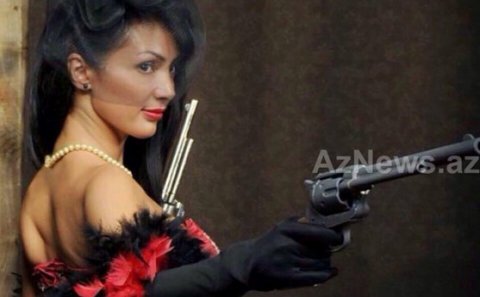 Nazir silahla fotosu yayılan direktoru işdən çıxardı - Yeni vəzifə verdi