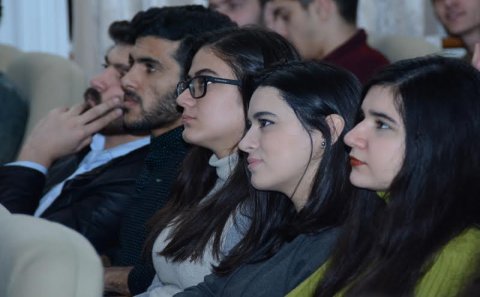 UNEC-də  “Fitnə” sənədli filmi nümayiş olunub