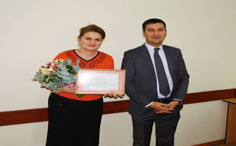 Qabaqcıl təhsil işçiləri mükafatlandırılıb