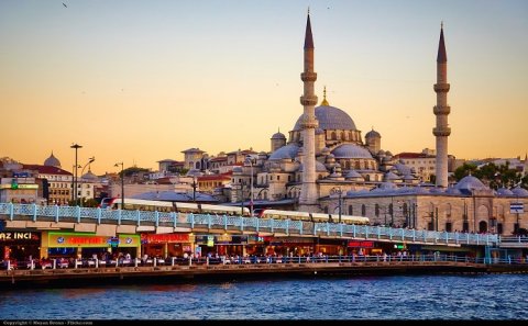 Türkiyə erməniləri ölkədən çıxardır
