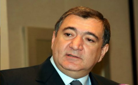 Vergilər naziri sərt danışdı: “Milyonlarla pulu olanlar var ki, evinə 5 tibb işçisi gətizdirir”
