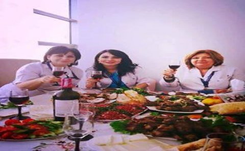 Bakıda xanım həkimlərin içki məclisi - Rəsmi açıqlama