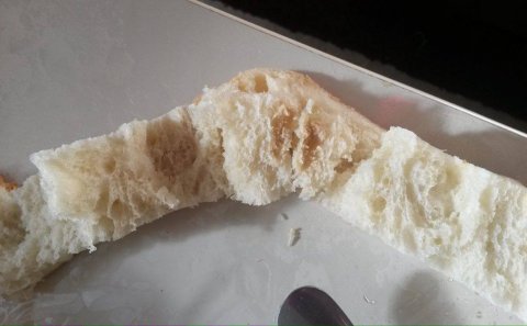 Bakıda çörəyin içindən elə şey çıxdı ki... - FOTO