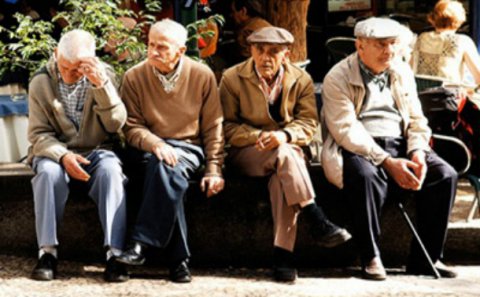 Pensiyaya görə yaş həddi qaldırılır