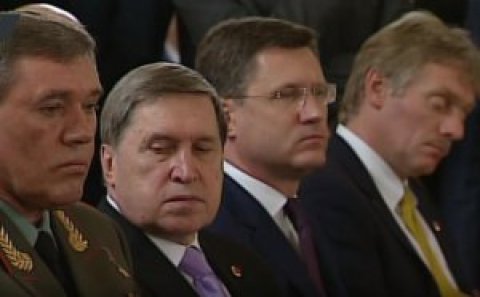 Putin mətbuat katibini vacib tədbir vaxtı yatdığına görə tənbeh edib