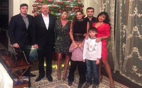 Prezident və ailəsinin bayram - Fotosu