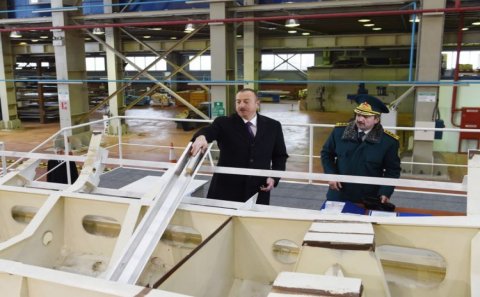 Prezident DSX-nın inşası başa çatan gəmisi ilə tanış olub — FOTO