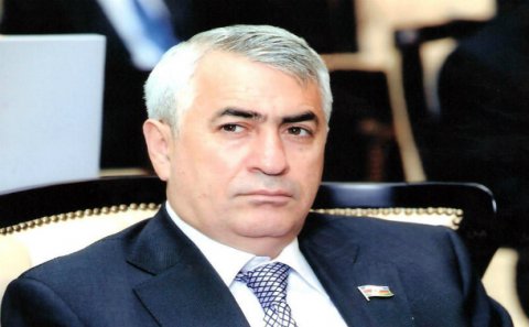 Cavid Qurbanov xəstəxananı otelə çevirir - Həkimlərdən etiraz