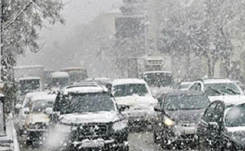 İsmayıllıda güclü qar və çovğun var: yollar bağlandı