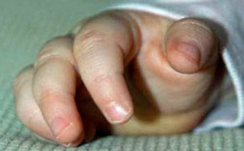 Doğum evində daha bir yeni doğulan körpə öldü - Bakıda