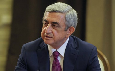 Sarkisyan baş nazir və müdafiə nazirini işdən çıxarır
