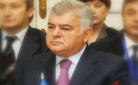 Ziya Məmmədov “Qurani Kərim” oxumağa başladı