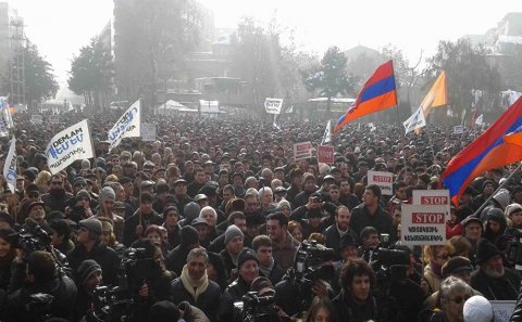 Ermənistanda vətəndaş müharibəsi başlaya bilər- Ciddi qarşıdurma