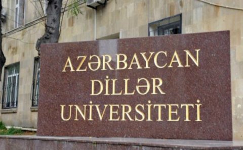Müəllim tələbələri TƏHQİR ETDİ, universitetdə ara qarışdı