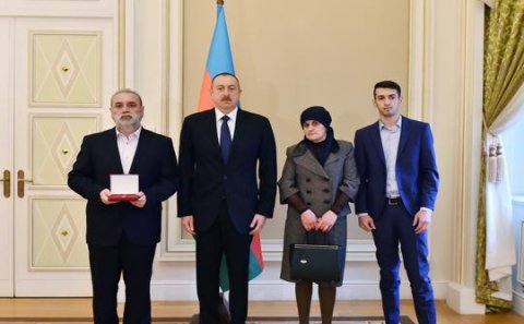 Milli Qəhrəmanın qardaşı təhsil haqqından azad olundu