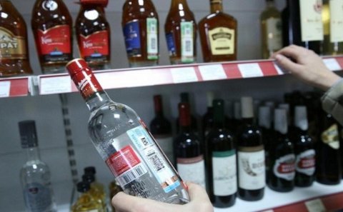İçiklərin və siqaretin qiyməti düşəcək – Yeni fərman