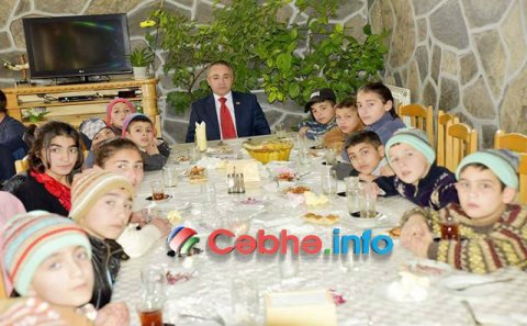 Azərbaycanın tanınmış hüquq müdafiəçisinə cinayət işi açıldı  - FOTOLAR