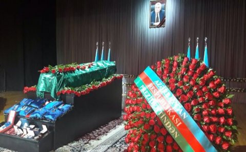 Natiq Əliyevlə vida mərasimi başa çatdı - FOTOLAR (YENİLƏNİB)