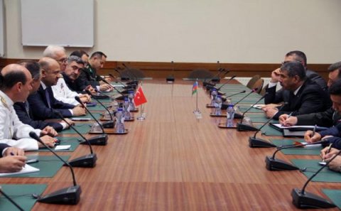 Müdafiə naziri NATO-nun toplantısında iştirak edib