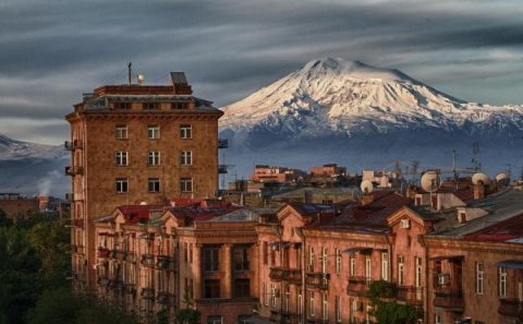 Ermənistanı yerindən oynadan zərbə