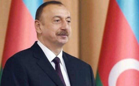 Prezidentə mükafat təqdim edildi