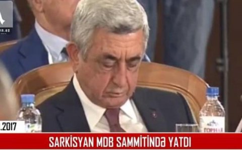 Sarkisyan prezidentlərin görüşündə yatdı - VİDEO