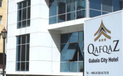 “Qafqaz Qəbələ City Hotel”inin kassiri oteldən 15 min dollar oğurladı