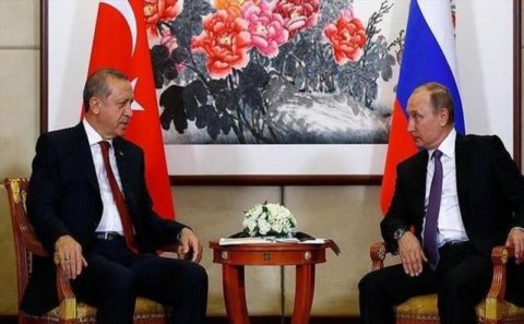 Putin Ərdoğanın stulunu aşırdı - VİDEO