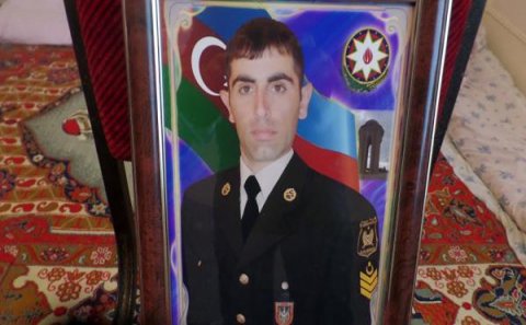 Azərbaycanın şəhid hərbçisinin oğlu hamını ağlatdı