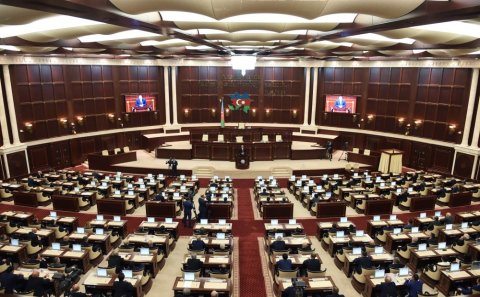 Polkovnik bəzi deputatları HƏDƏF aldı-
