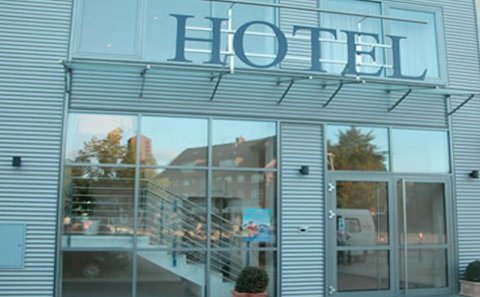 Azərbaycanda bəzi hotellər müştərilərdən hələ də nikah şəhadətnaməsi tələb edir
