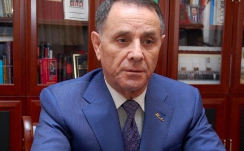“Növbədənkənar seçkilər ölkəmizə neqativ təsirləri neytrallaşdırmaq üçündür” - Novruz Məmmədov